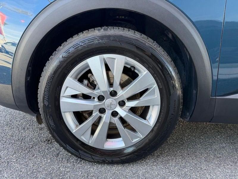 Peugeot 3008 BlueHDI 130 EAT8 Active Pack, FULL LED, RETROCAMERA