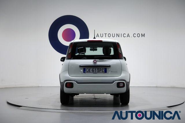 FIAT Panda 1.0 FIREFLY S&S HYBRID CITY CROSS NEOPATENTATI
