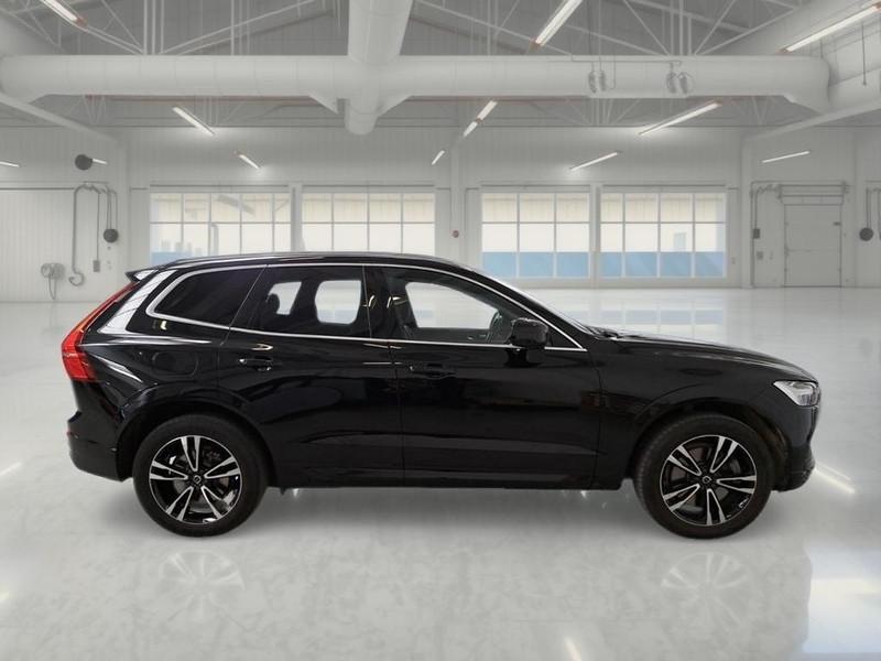 VOLVO XC60 B4 D AWD automatico Momentum Pro