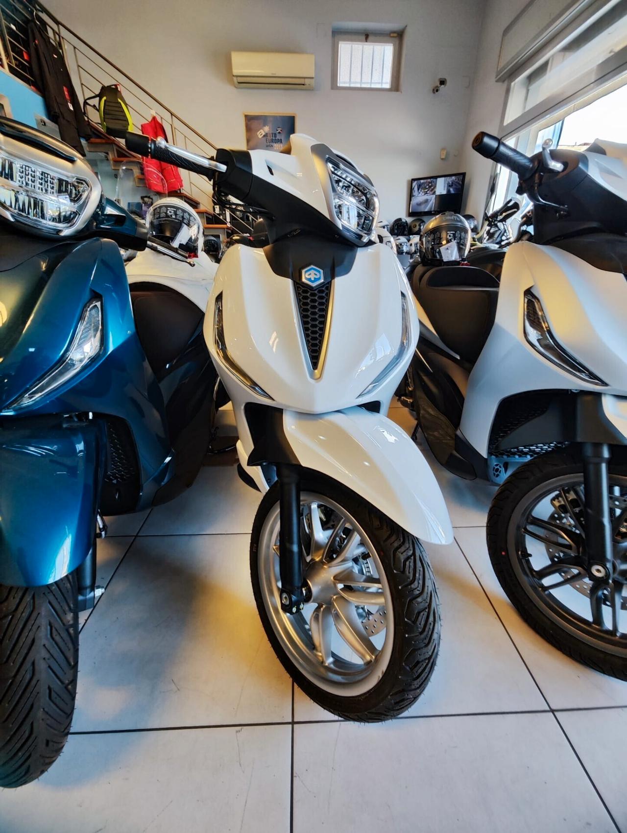 Piaggio Beverly 300 NUOVO 2024