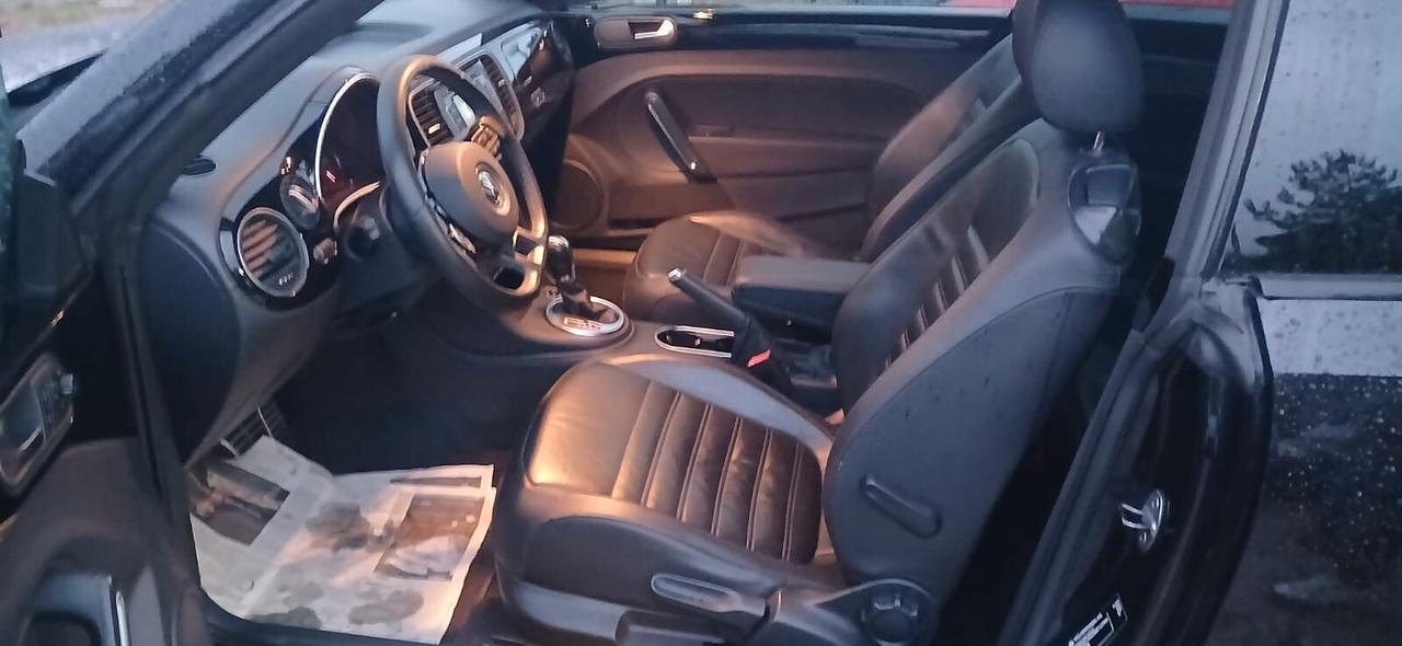 Volkswagen Maggiolino 2.0 TSI DSG Sport - 2012