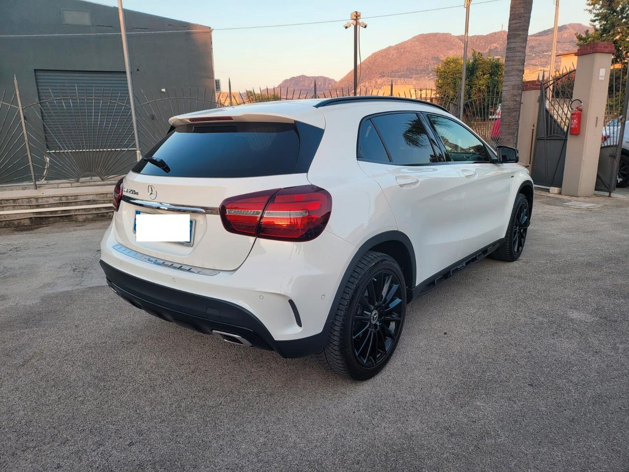 Mercedes-benz GLA 200 d Automatic Premium