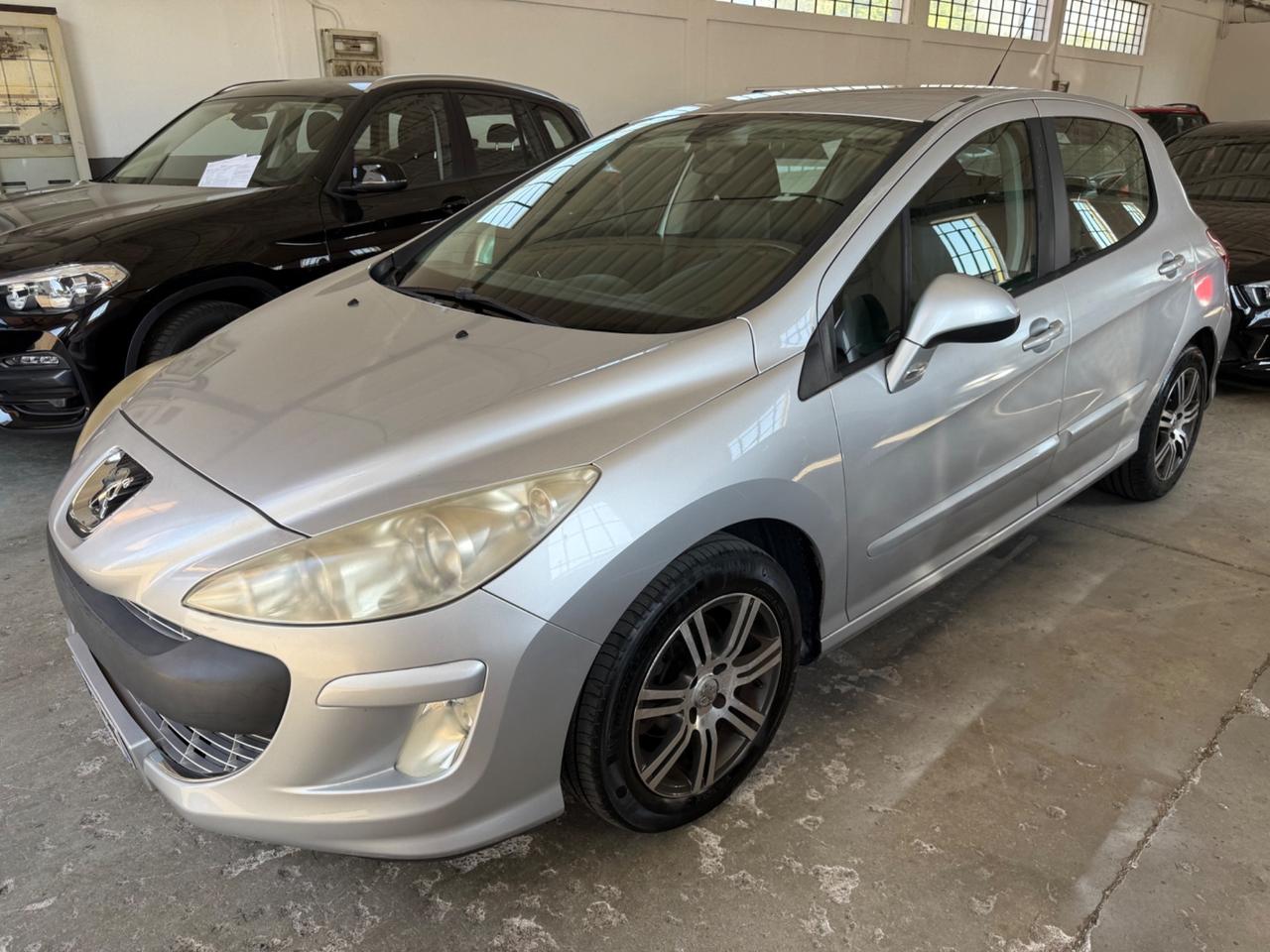 Peugeot 308 1.6 VTi 120CV 5p. Premium
