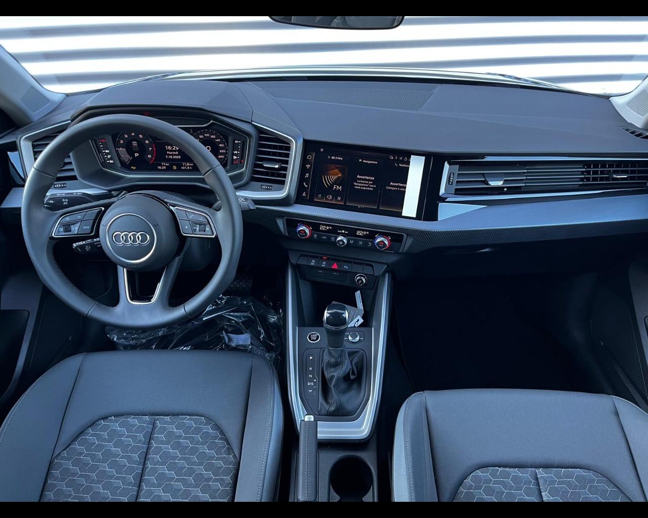 AUDI A1 SPORTBACK 30 TFSI S-TRONIC S LINE EDITION