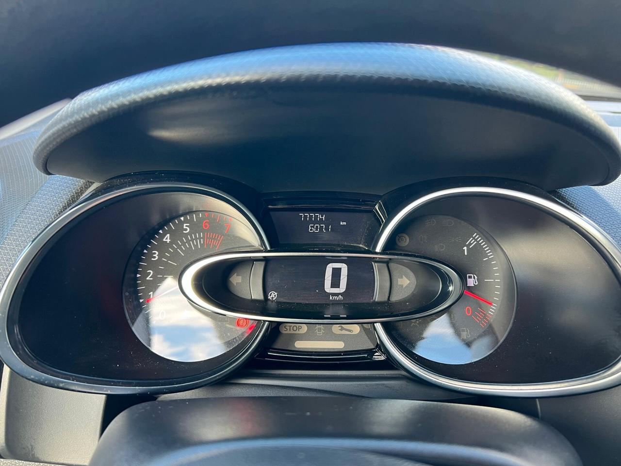 Renault Clio TCe 12V 90 CV GPL 5 porte Moschino Intens