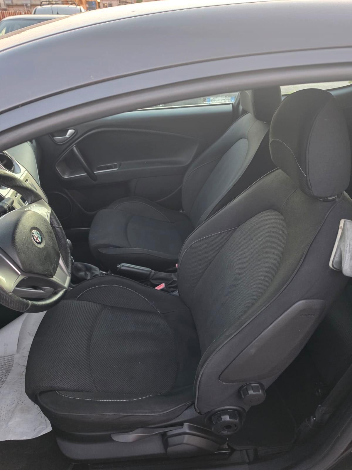Alfa Romeo MiTo 1.4 T 155 CV Distinctive Sport Pack