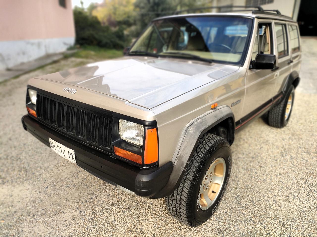 Jeep Cherokee 2.5 TD 5p Selec-Trac Country