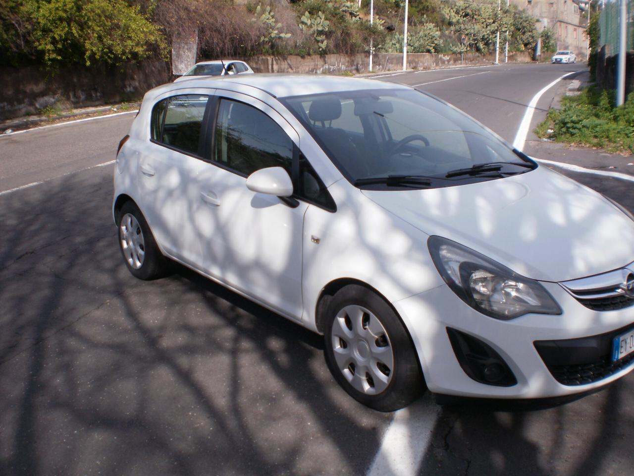 Opel Corsa 1.2 5 porte Cosmo GPL