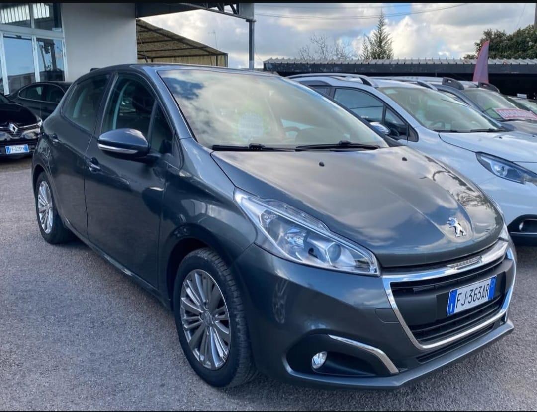 Peugeot 208 PureTech 82 5 porte Allure