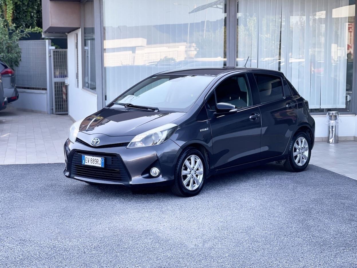 Toyota Yaris 1.5 Hybrid 75CV E5 Neo. Automatica - 2014