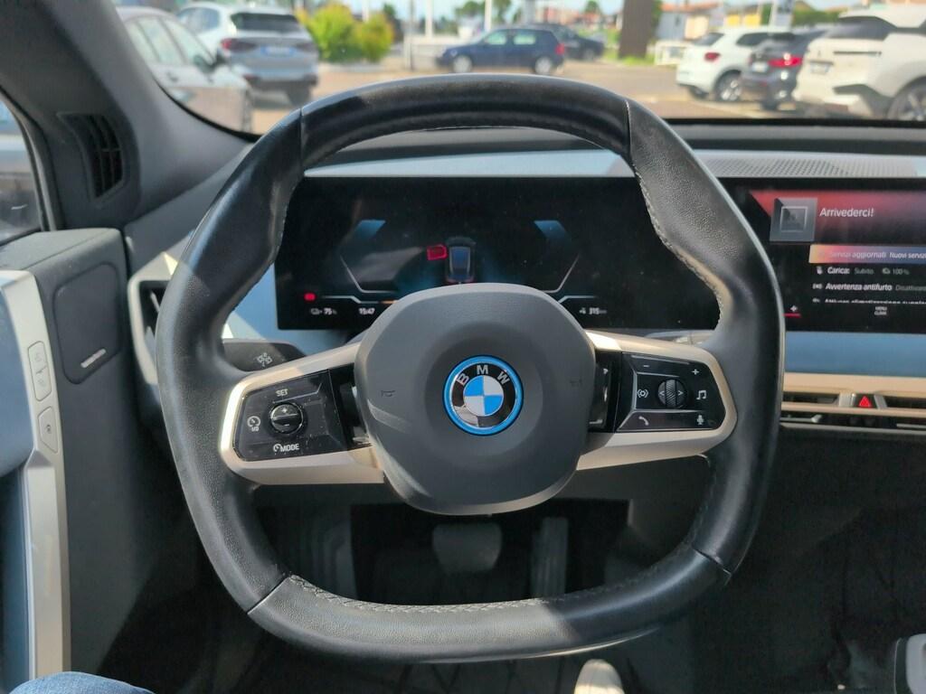 BMW iX 40 pacchetto sportivo xDrive