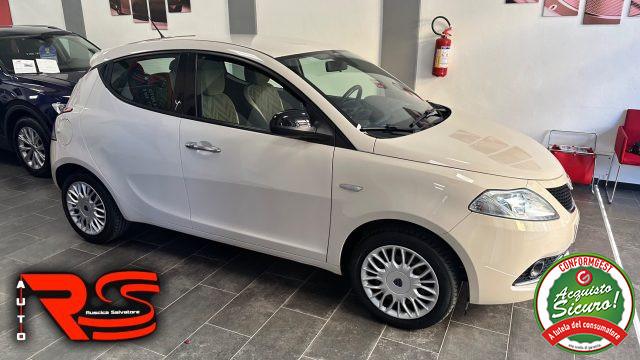LANCIA Ypsilon 1.2 69 CV 5 porte Gold Adatta Neopatentati