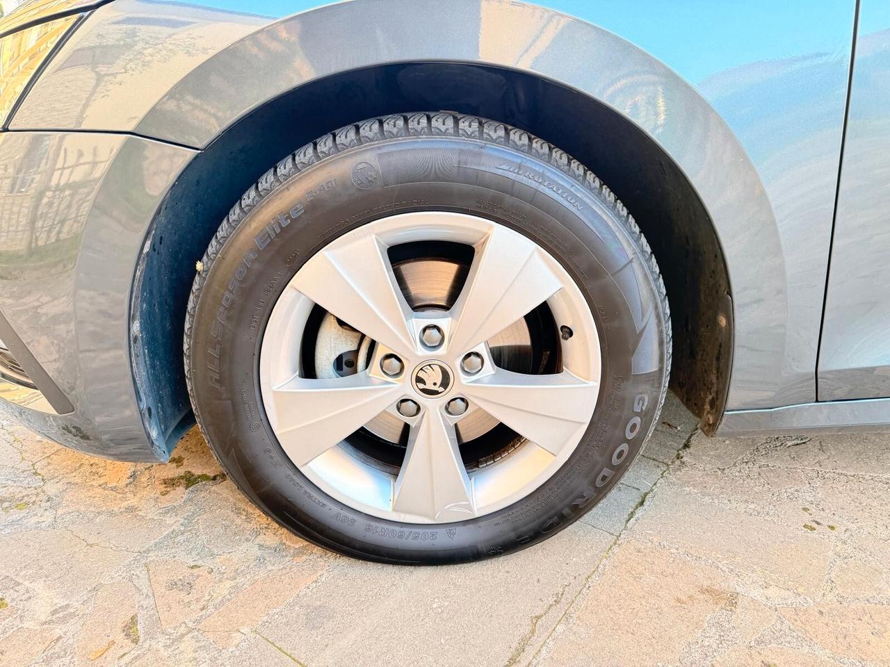 Skoda Octavia 2.0 TDI DSG Wagon Executive 02/2021