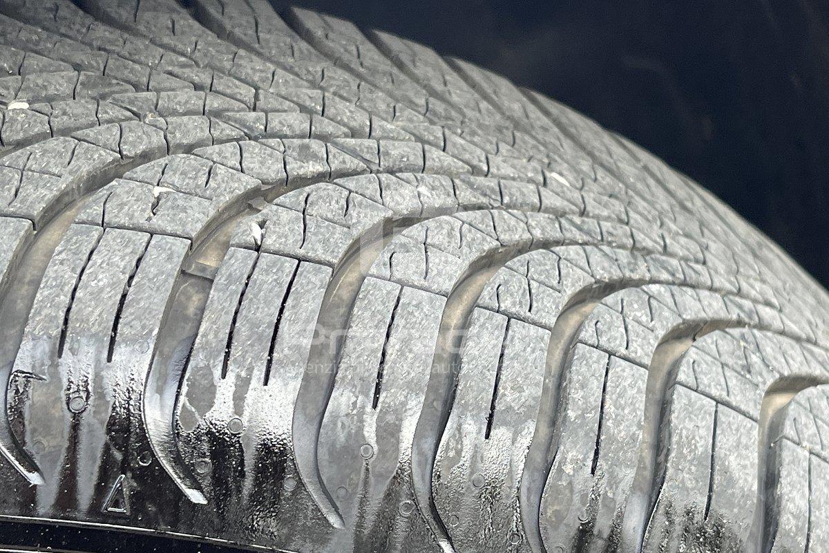 PEUGEOT 2008 PureTech 130 S&S GT