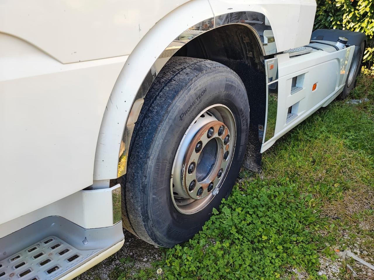 Trattore stradale DAF XF 510