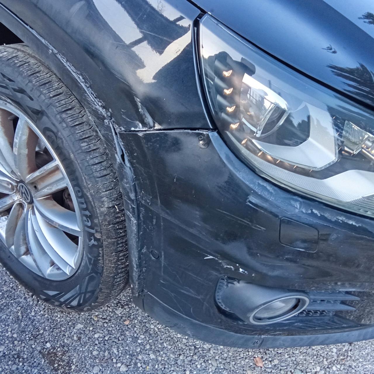 Volkswagen Tiguan 2.0 TDI 140 CV Sport 012