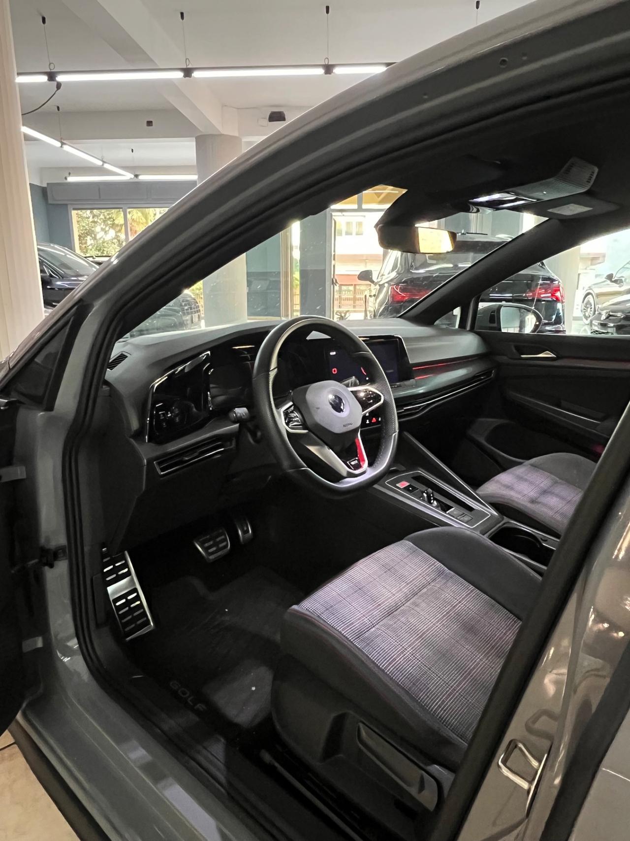Volkswagen Golf GTI Golf 2.0 TSI GTI DSG