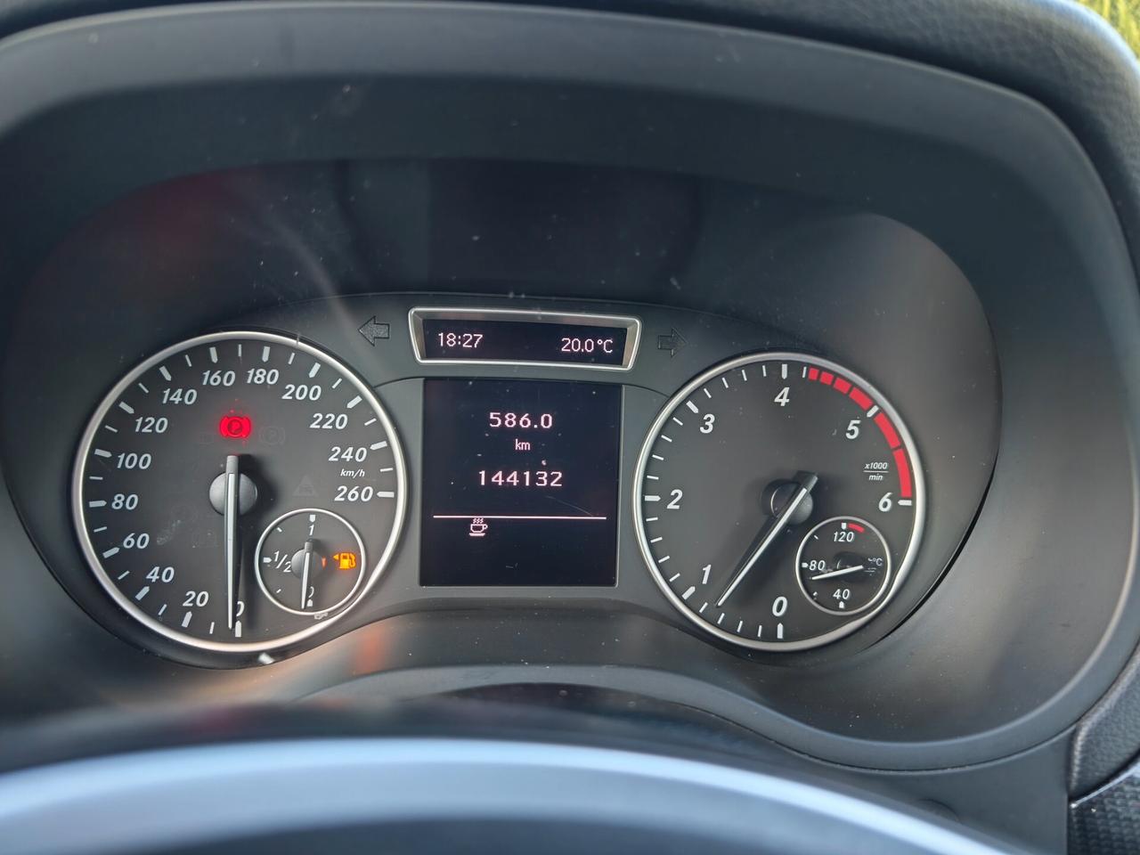 Mercedes-benz B 180 CDI BlueEFFICIENCY Executive