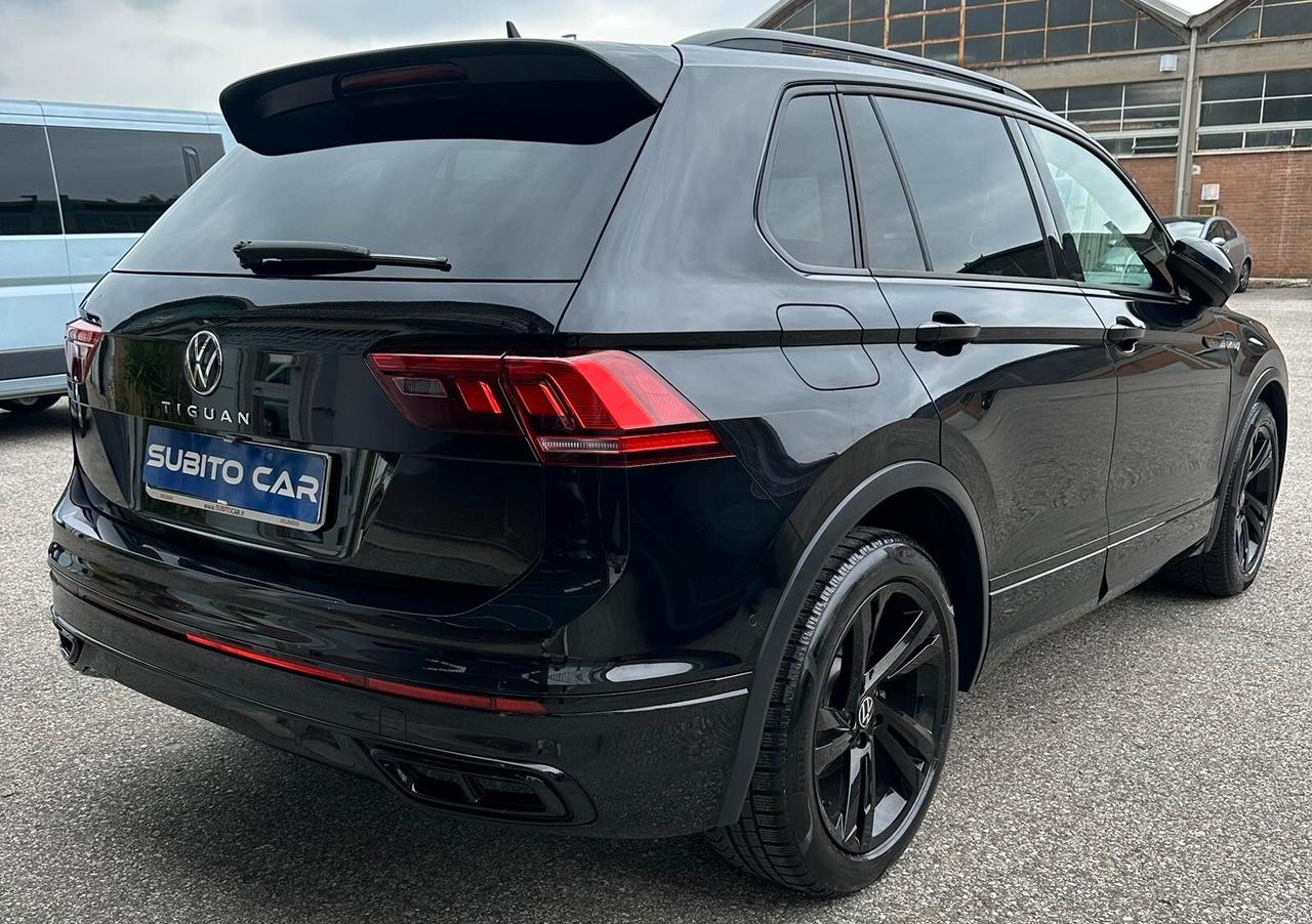 Volkswagen Tiguan 2.0 TDI 150 CV SCR DSG R-Line black pack