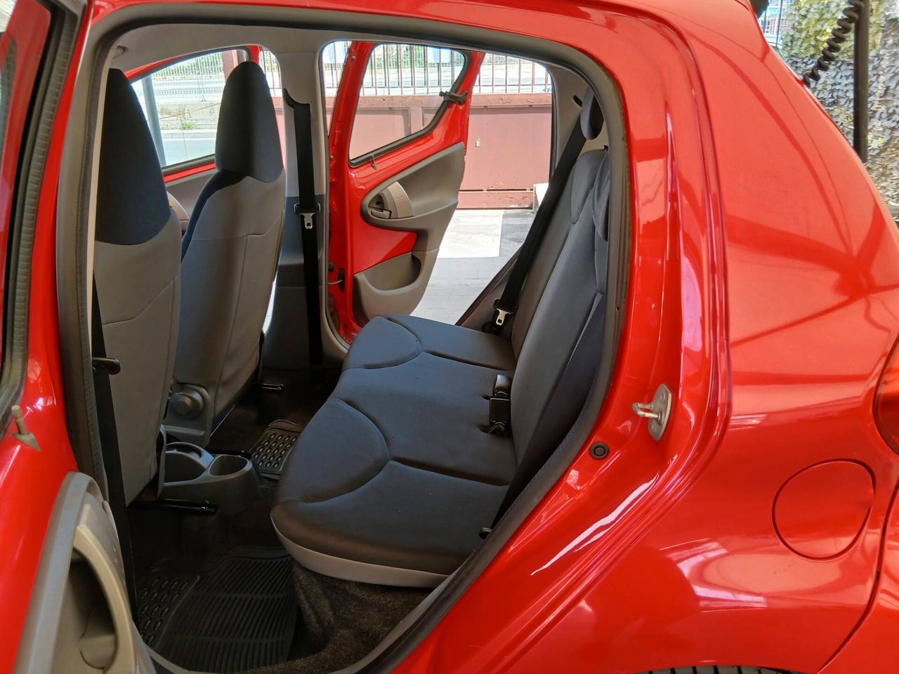 TOYOTA Aygo 1.0b 5p soli km114000 full 05