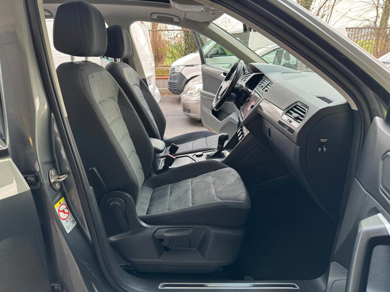 Volkswagen Tiguan 2.0tdi DSG R-Line 4M GARANZIA24M