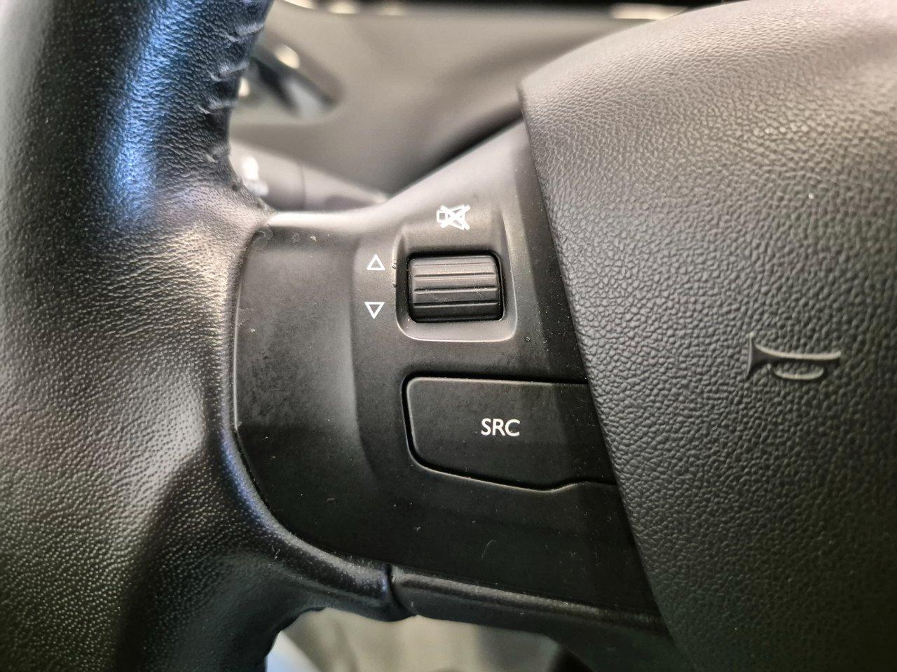 Peugeot 208 1.2 puretech Active gpl 5P - NEOPATENTATI - Sens. Park. - Bluetooth