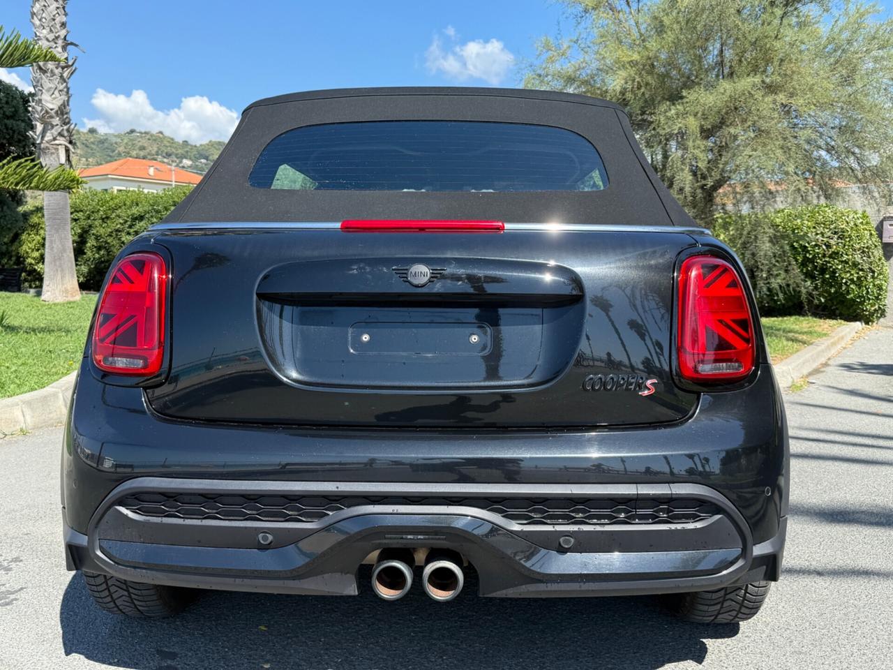 Mini 2.0 Cooper S Cabrio Yours Trim