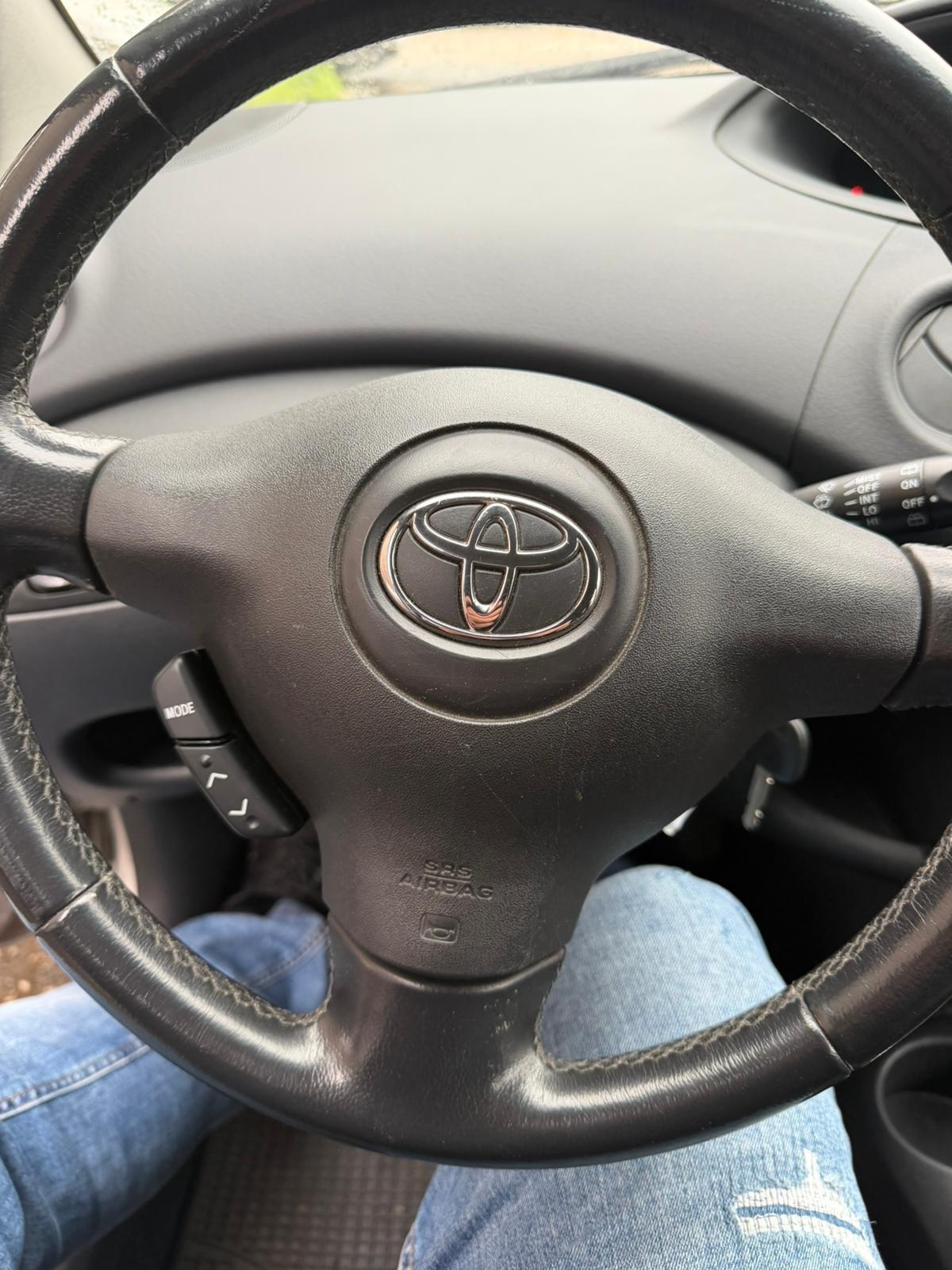 Toyota Yaris 1.3 BENZINA 5 PORTE Sol Blue