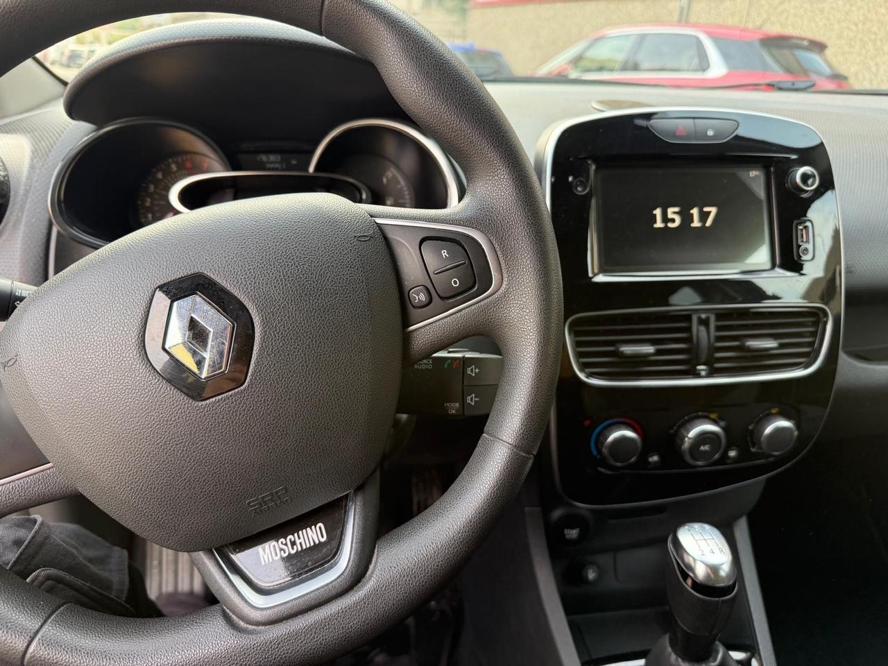 Renault Clio Sporter TCe 12V 75 CV Moschino Intens