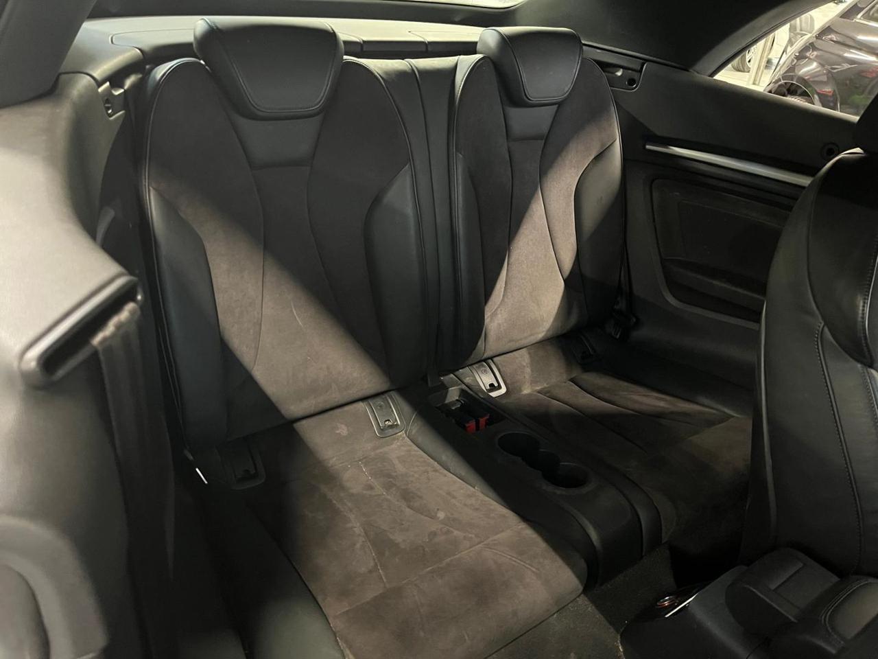 AUDI A3 Cabrio 1.4 TFSI COD ultra Ambition