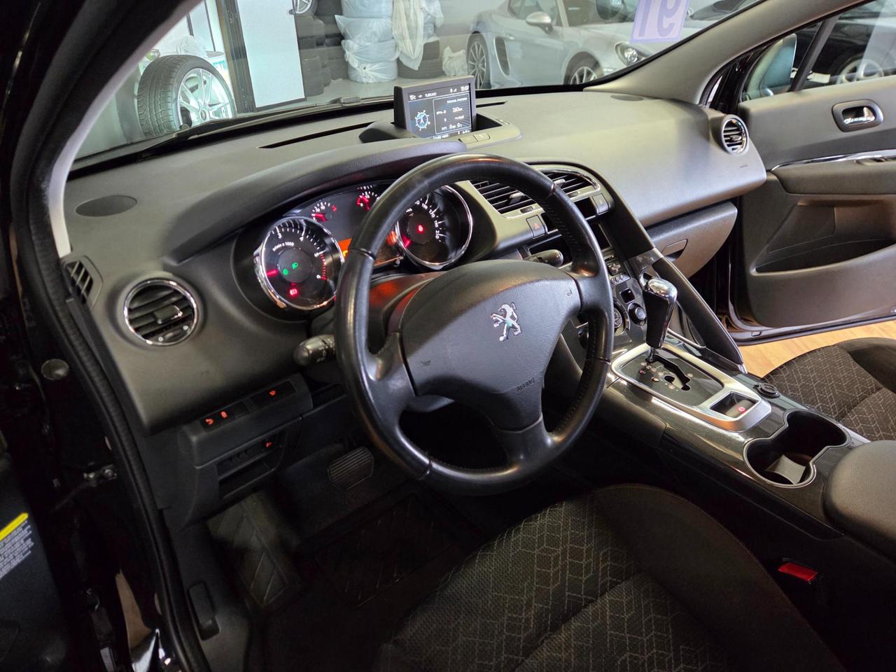 Peugeot 3008 3008 1.6 bluehdi Business s&s 120cv eat6 NAVI