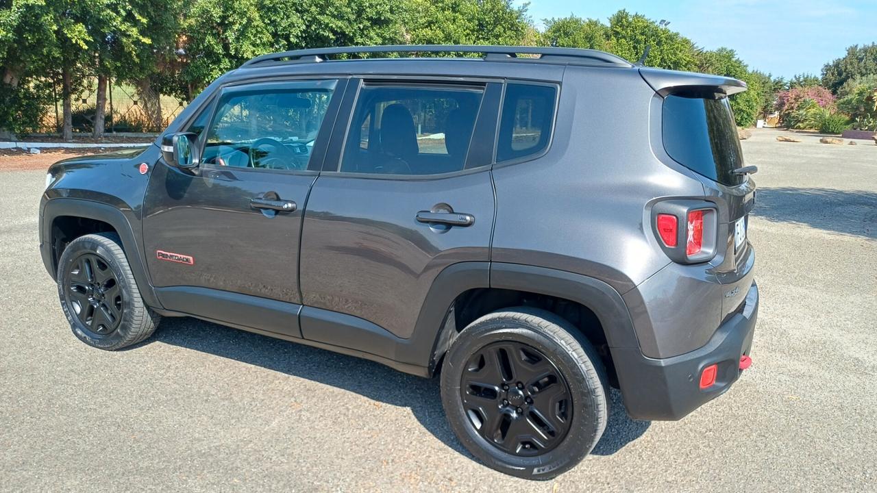 Jeep Renegade 2.0 Mjt 170CV 4WD Active Drive Low Trailhawk