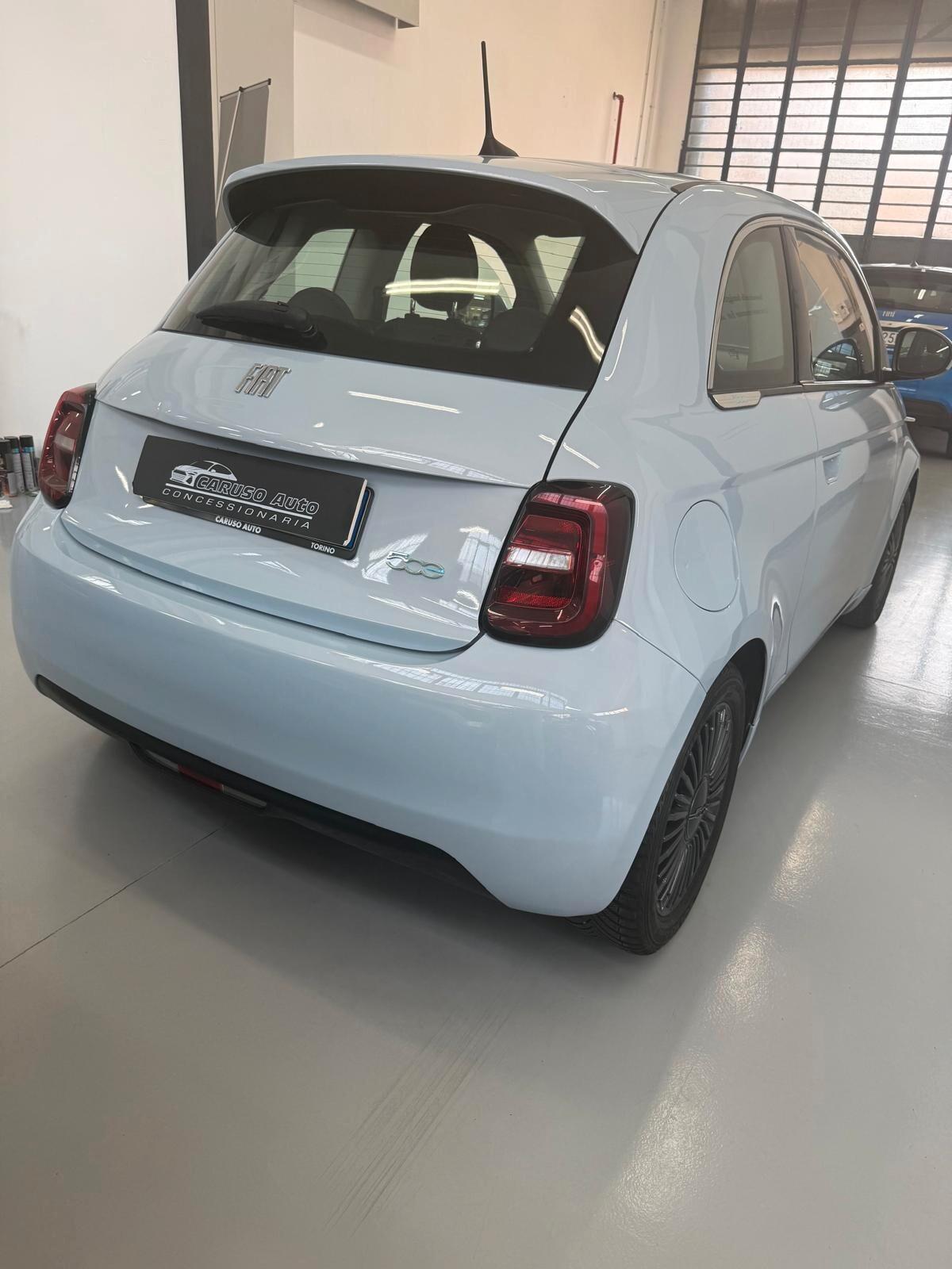 Fiat 500 500e Berlina 42 kWh Icon