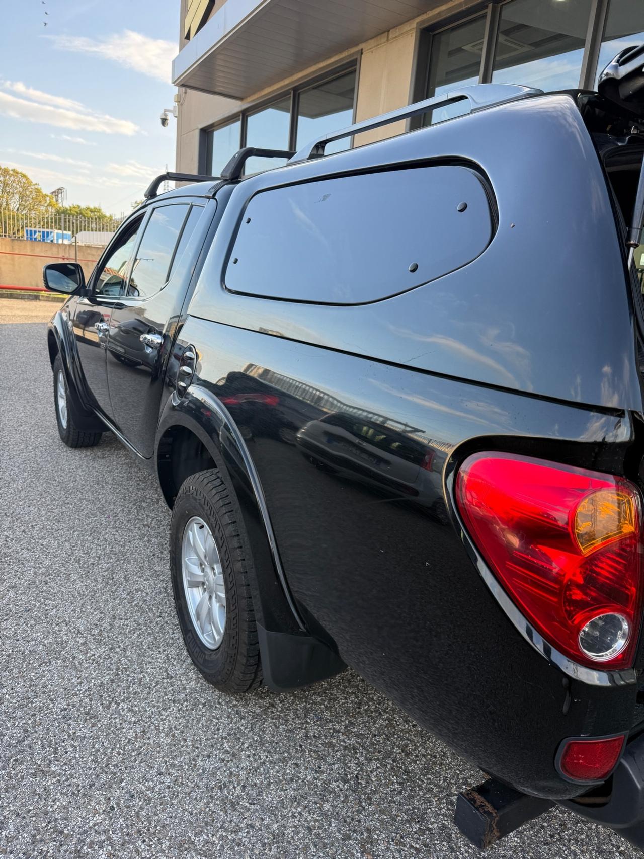 Mitsubishi L200 2.5 DI-D 136CV Intense GANCIO TRAINO