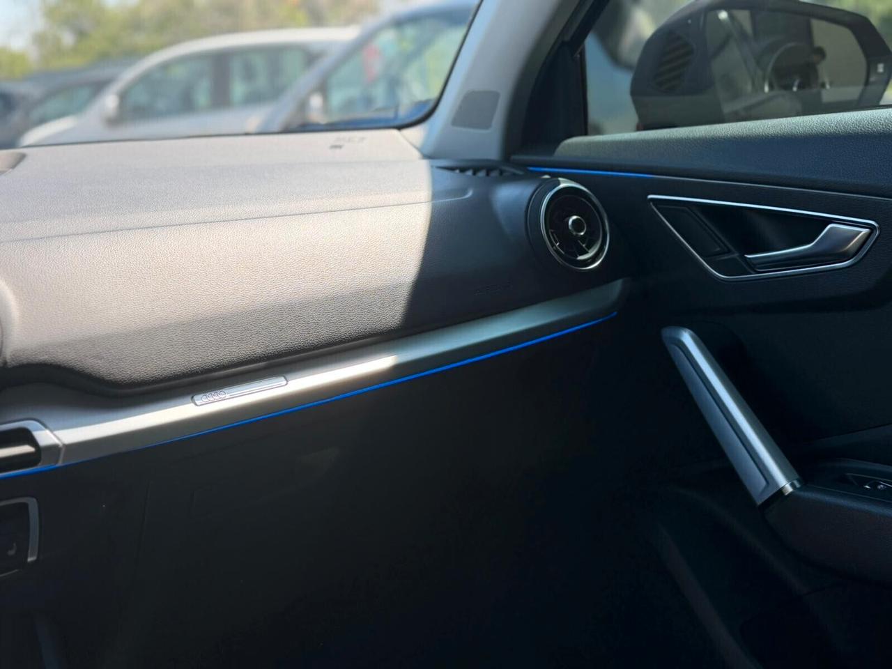 Audi Q2 2020 Manuale