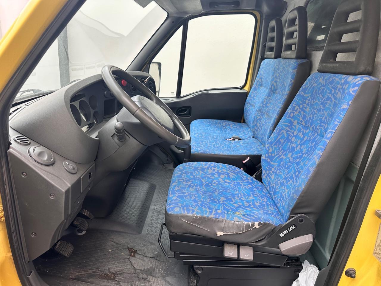 Iveco Daily 35S11 2.8 TDI PM Cabinato