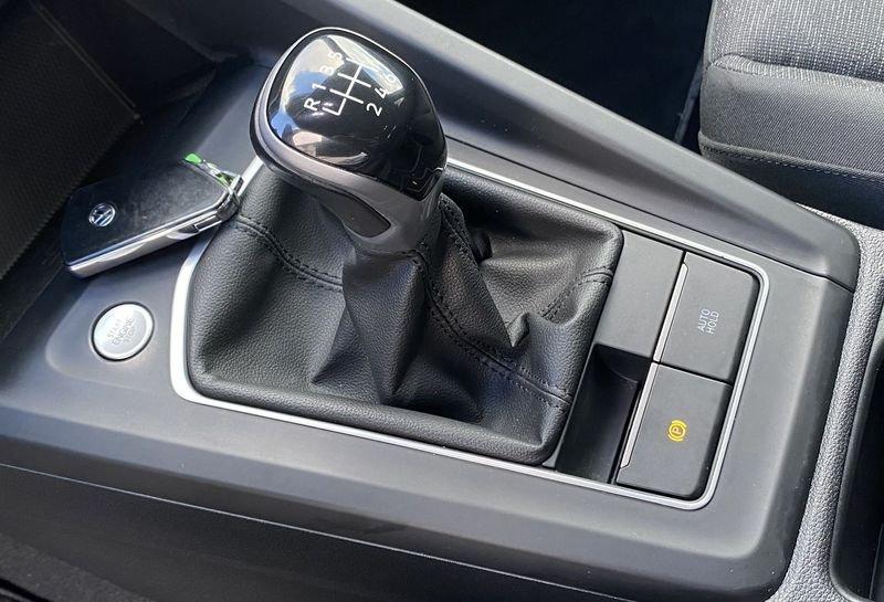 Volkswagen Golf 8 Life 2.0 TDI 116CV