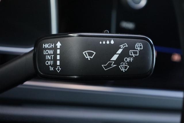 VOLKSWAGEN Taigo 1.0 TSI 115 CV DSG R-Line