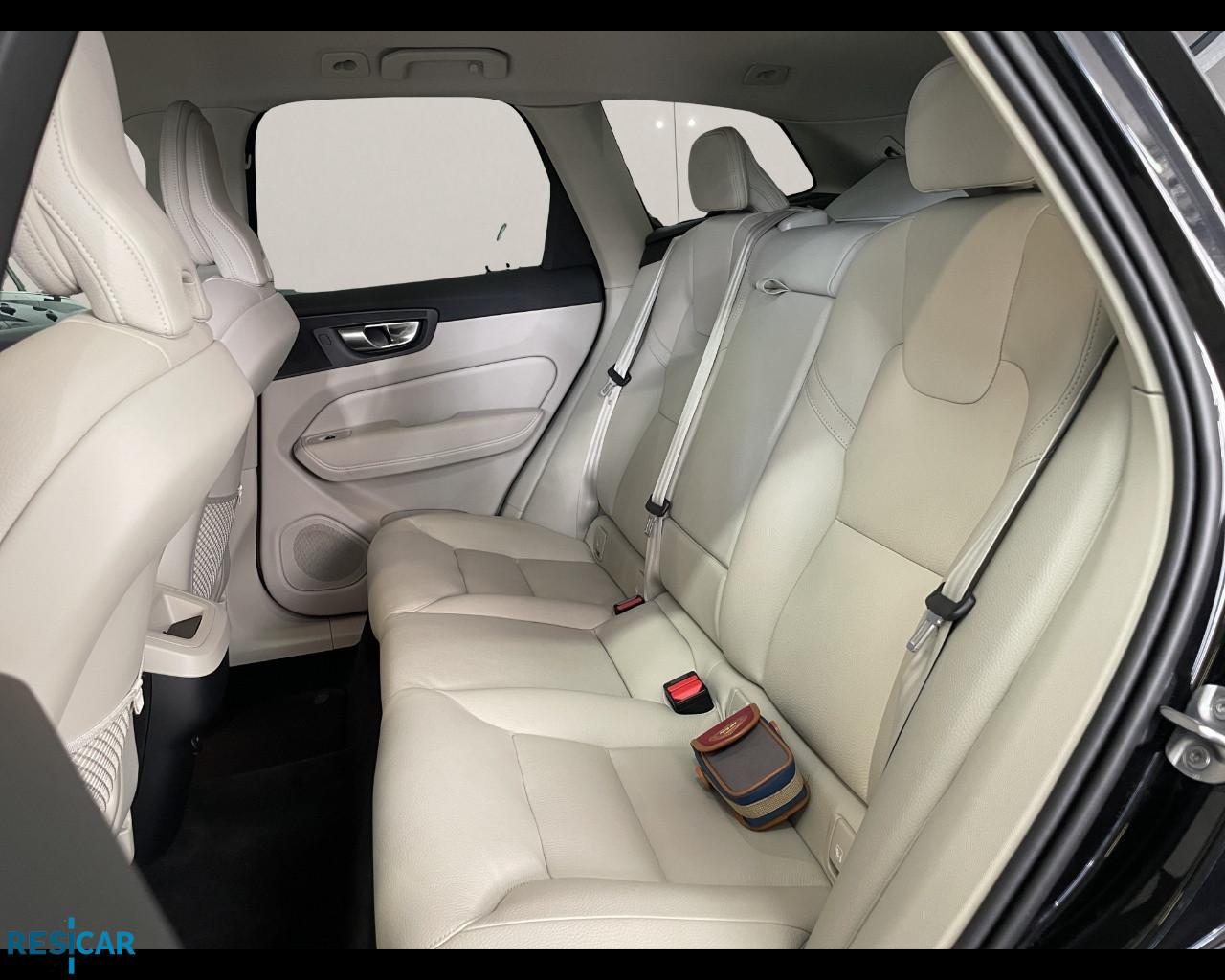 VOLVO XC60 2.0 b4 Plus Bright awd auto IVA ESPOSTA