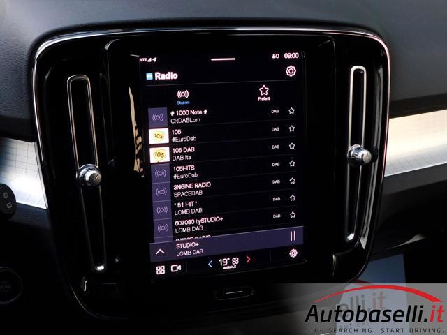 VOLVO XC40 B3 2.000 MHEV 163CV CORE AUTOMATICA NAVIGATORE