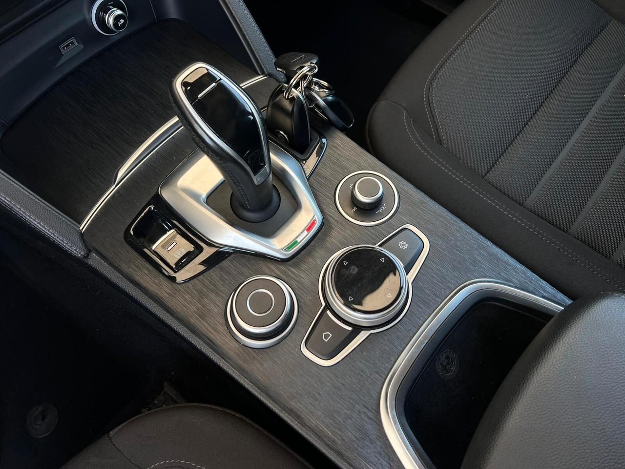 Alfa Romeo Stelvio 2.2 Turbodiesel 160 CV AT8 RWD Business
