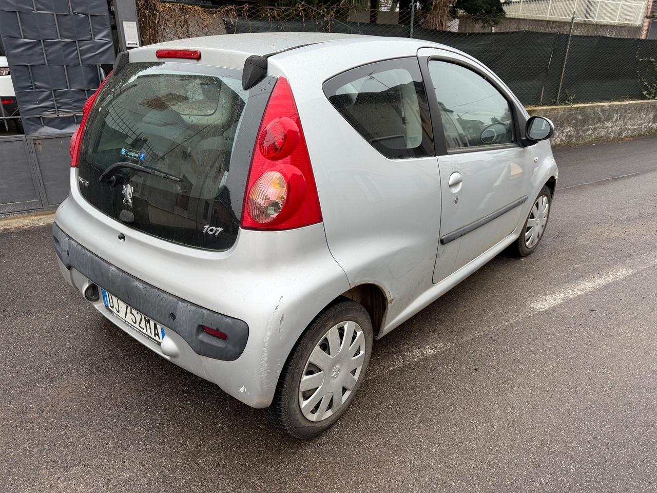 Peugeot 107 1.0 68CV 3p. Desir
