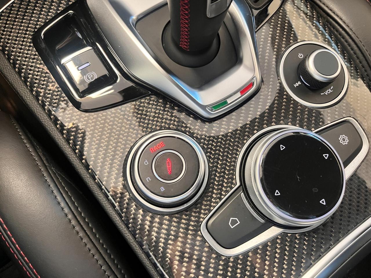 Alfa Romeo Stelvio 2.9 Bi-Turbo V6 510 CV AT8 Quadrifoglio