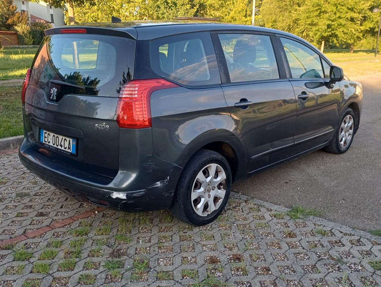 Peugeot 5008 1.6 HDi 112CV Tecno