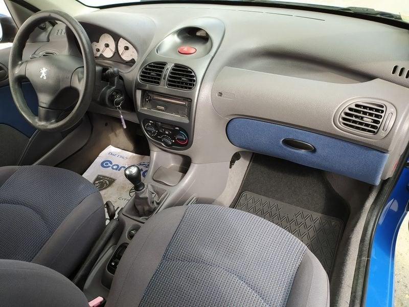 Peugeot 206 206 3p 1.1 Lee