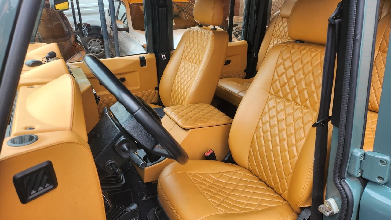 Land Rover Defender 110 2.2 TD4 Station Wagon N1