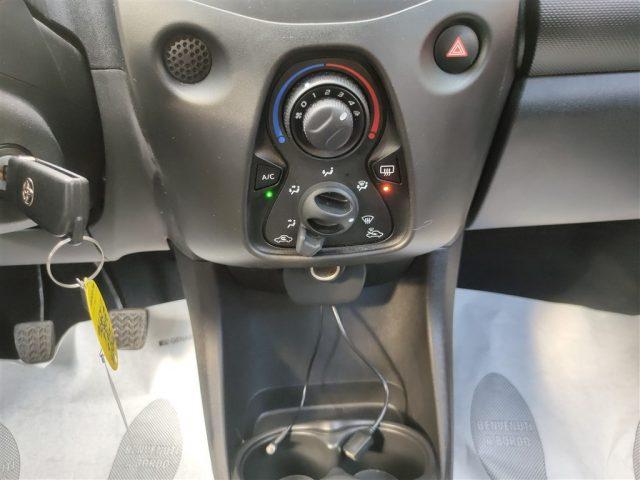 TOYOTA Aygo 1.0VVT-i 69cv CLIMA OK NEOPATENTATI ..