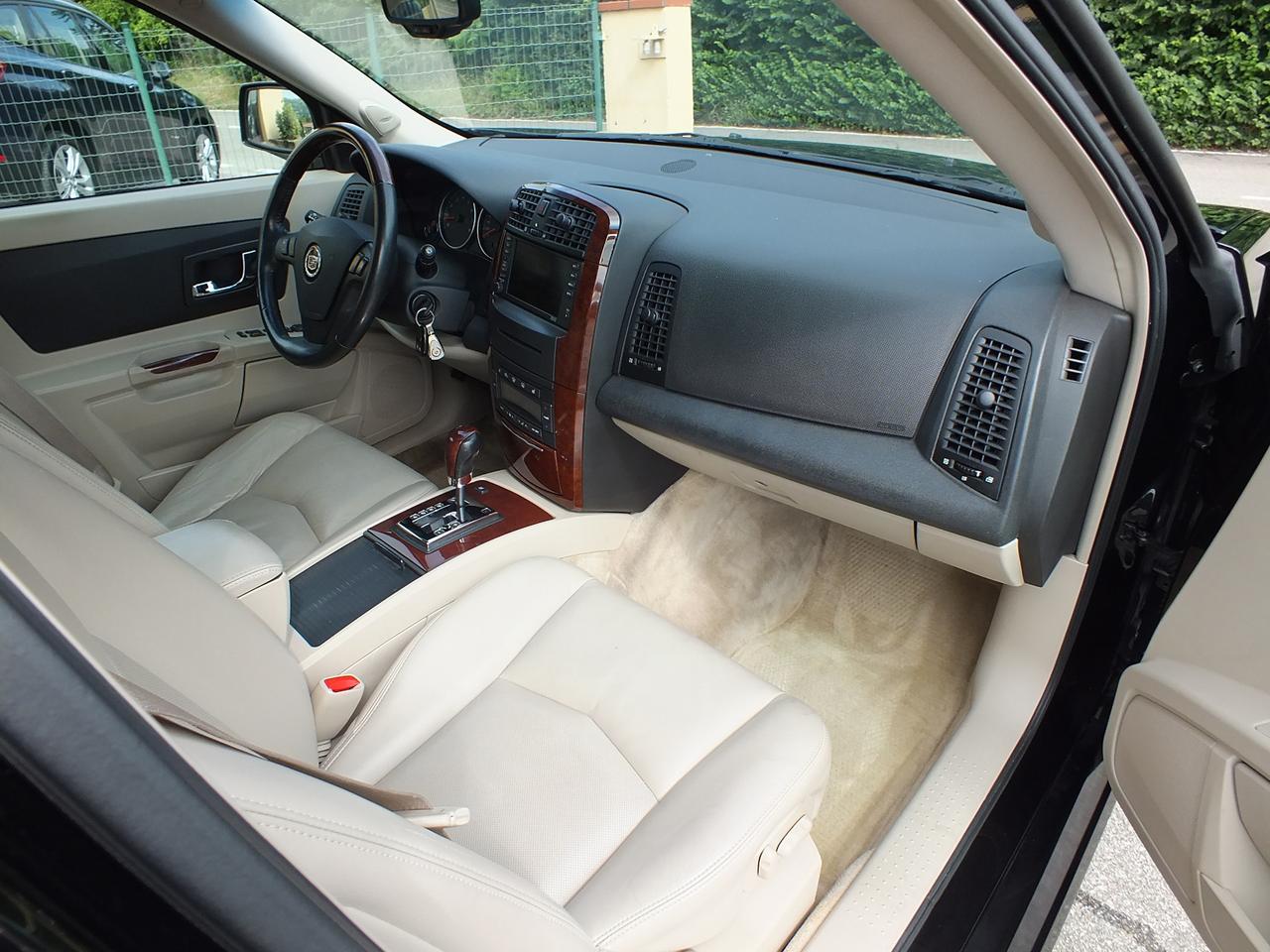 CADILLAC SRX 3.6 V6 AUTOM.4X4 7-POSTI