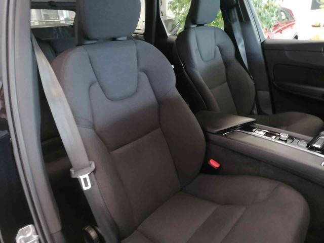 VOLVO XC60 B4 (d) AWD Geartronic Business