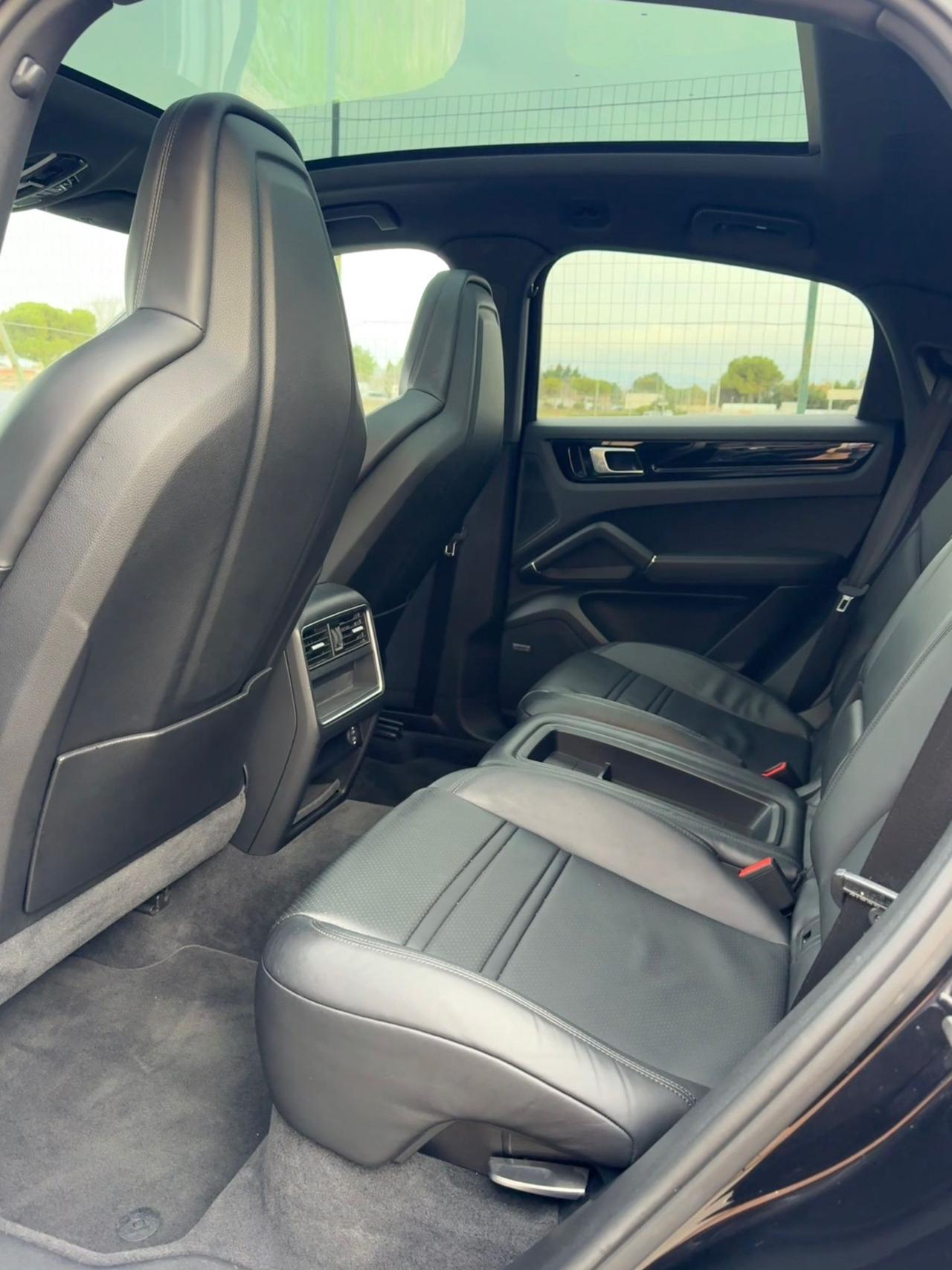 Porsche Cayenne 3.0 V6